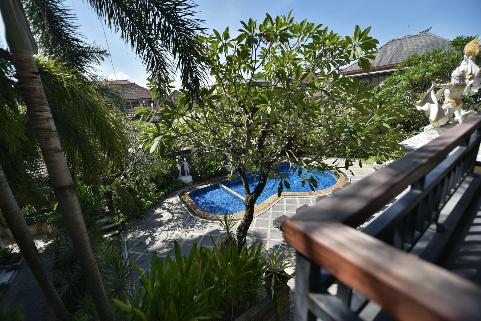 Sandat Hotel Legian Екстериор снимка