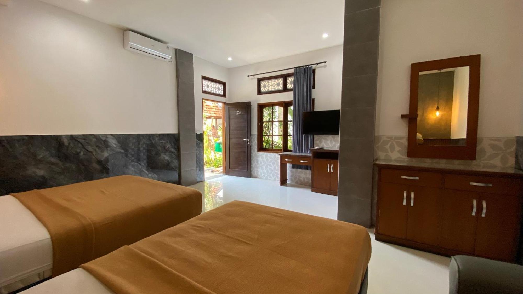 Sandat Hotel Legian Екстериор снимка