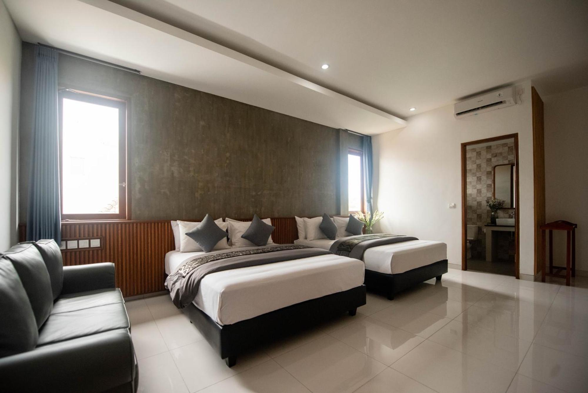 Sandat Hotel Legian Екстериор снимка