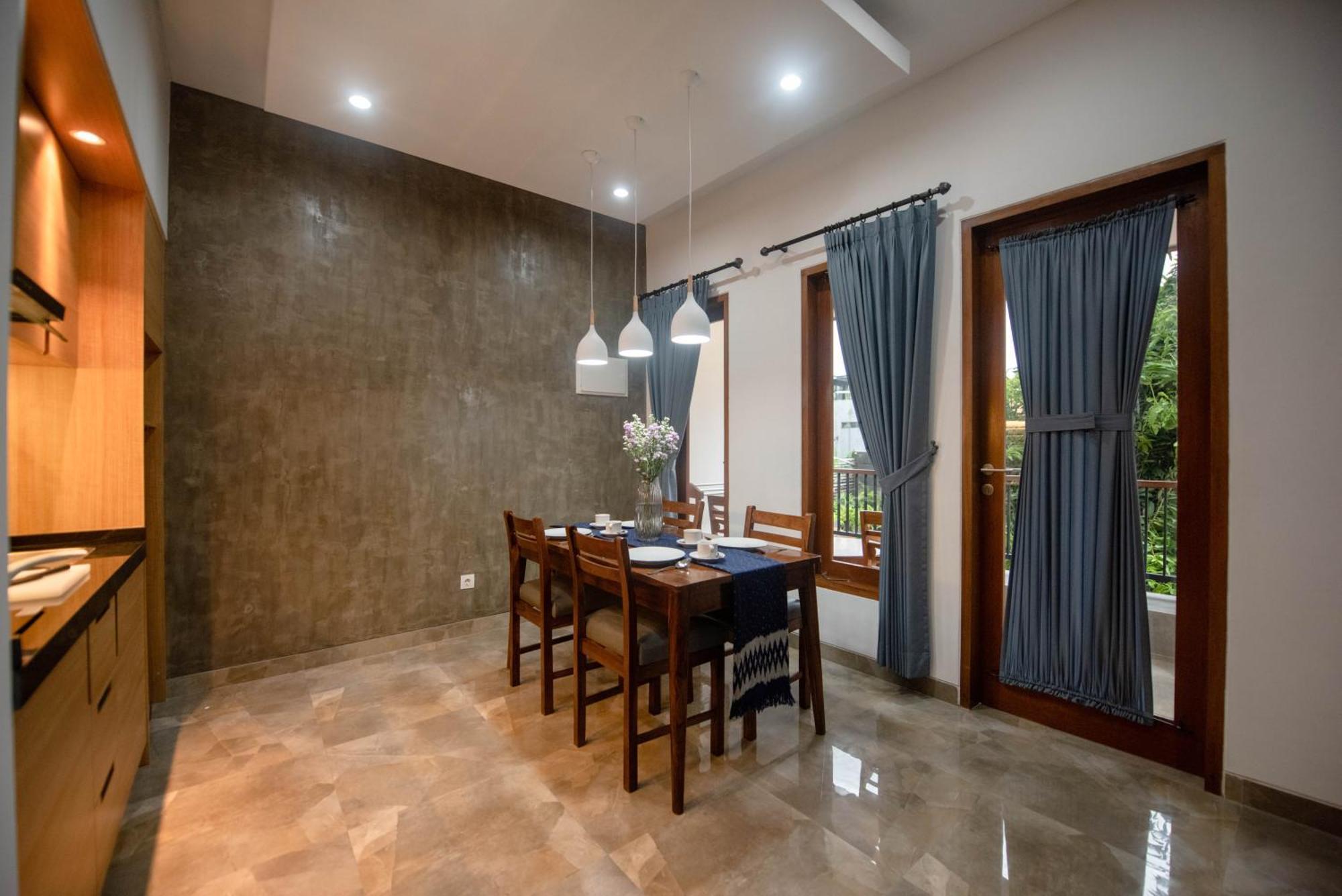 Sandat Hotel Legian Екстериор снимка