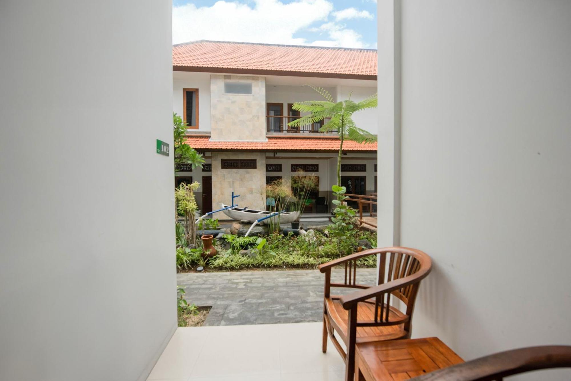 Sandat Hotel Legian Екстериор снимка