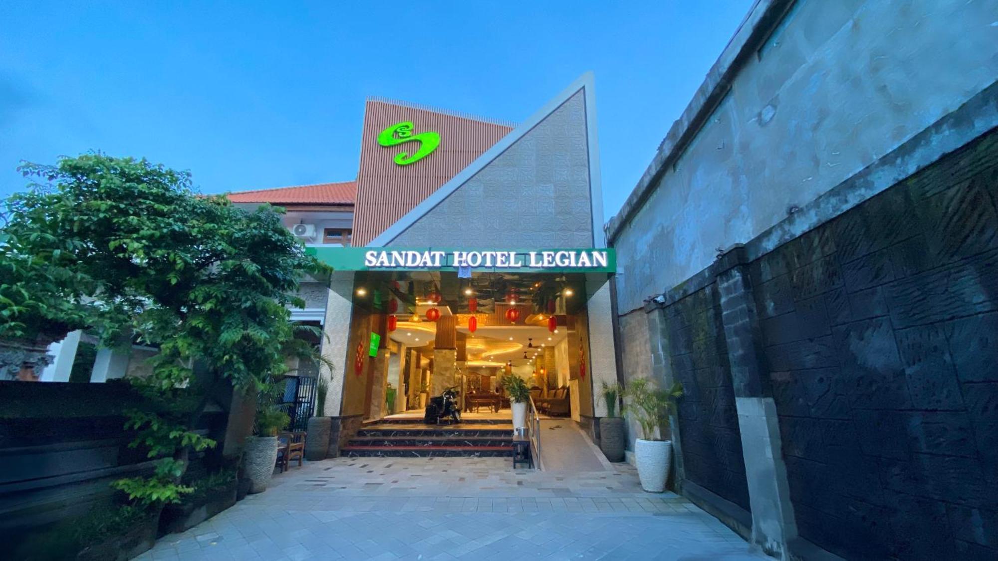 Sandat Hotel Legian Екстериор снимка